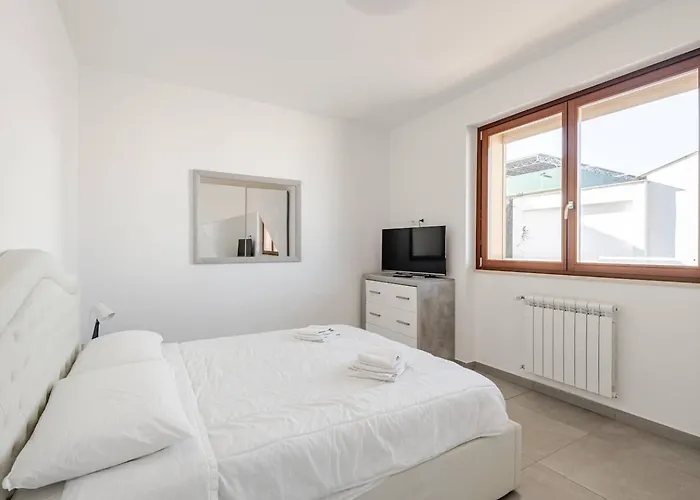 La Casa Di Valeria Con Piscina *