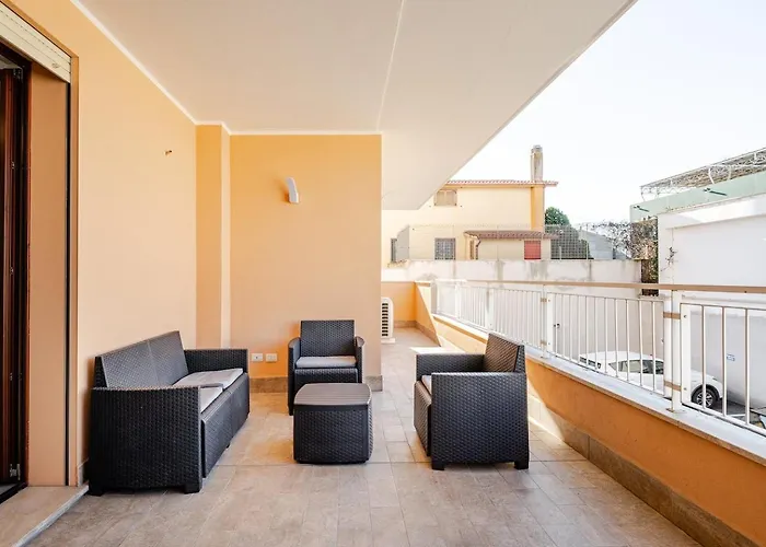 La Casa Di Valeria Con Piscina Roma