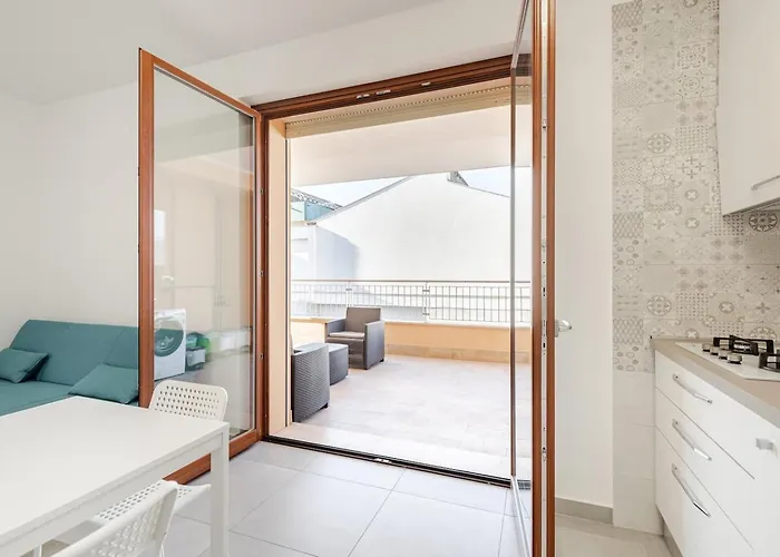La Casa Di Valeria Con Piscina Roma